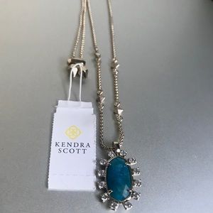 Kendra Scott necklace